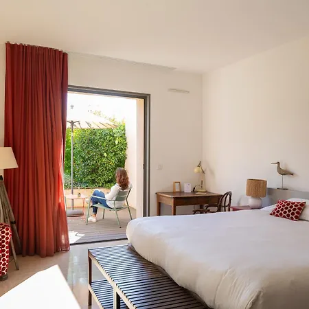 96 Hotel 3*