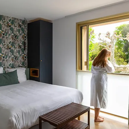 Hotel 96