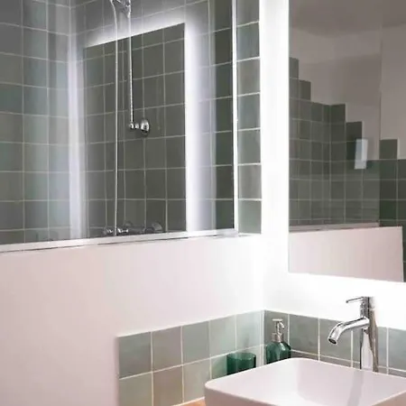 Apartment T2 47m2 Avec Terrasse - Proche Gare