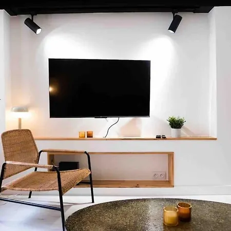 T2 47m2 Avec Terrasse - Proche Gare Apartment *