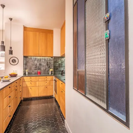 165m2 Centre Apartment *