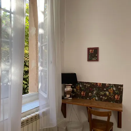 Jardin Vieux Port Panier * マルセイユ