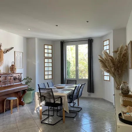 Spacieuse Dans Les Pins Villa *