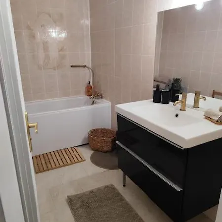 Charmant Appartement Apartment Marseille