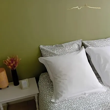 Charmant Appartement Apartment *