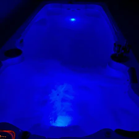 Villa Avec Jacuzzi By Queen Marseille