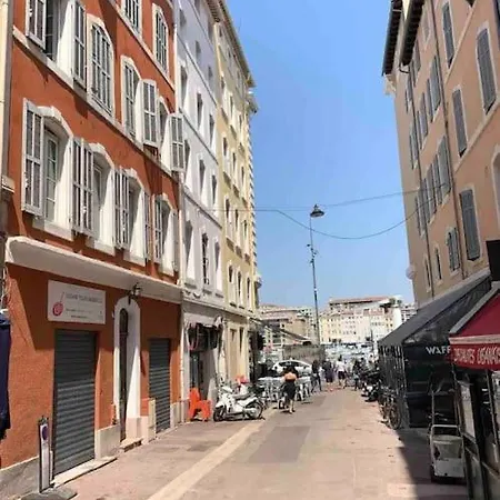 Sur Le Vieux Port , 50m2, 4pers Apartment