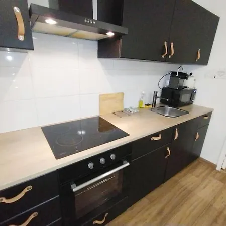 Sur Le Vieux Port , 50m2, 4pers Apartment *