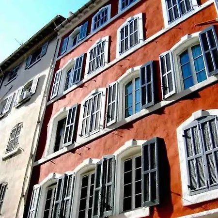 Sur Le Vieux Port , 50m2, 4pers Apartment
