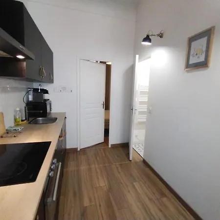 Sur Le Vieux Port , 50m2, 4pers Apartment Marseille
