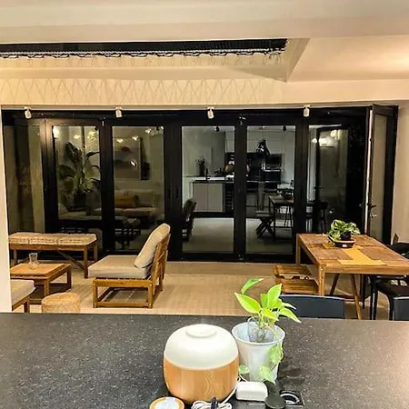 Maison Moderne Avec Piscine *