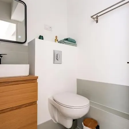 Maison Moderne Avec Piscine Villa *