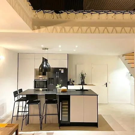 Maison Moderne Avec Piscine *
