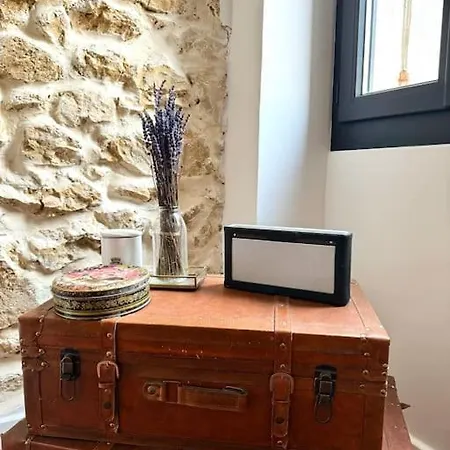 Apartment T2 Typique Et Decore Avec Gout - Quartier Vauban Marseille