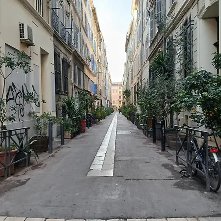 Loft Americain Centre 7 Personnes * Marseilles