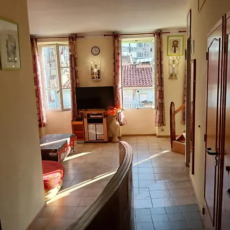 Spacieux Au Coeur De 90 M² Parking Inclus *