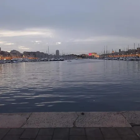 Spacieux Au Coeur De 90 M² Parking Inclus * Marseille