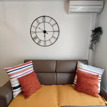 Apartment Climatise Equipe A 6min De La Gare St Charles Marseille