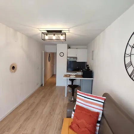 Apartment Climatise Equipe A 6min De La Gare St Charles Marseille