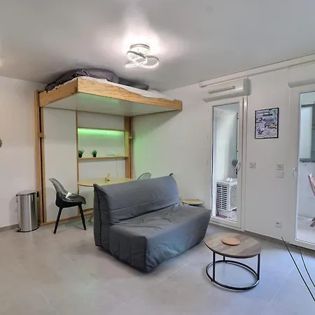 Near The Beaches Of Apartment