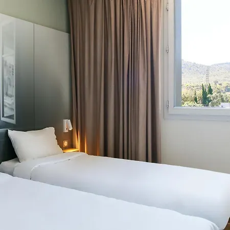 Hotel La Valentine St Menet