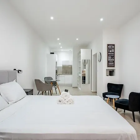 Fully-equipped In Panier Close To Business Area Joliette And Old-port *