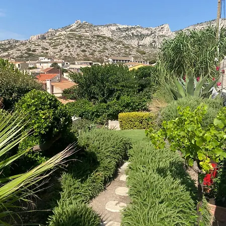 La Flibuste Des Goudes: Calanques Seaside Retreat With Gardens Holiday home