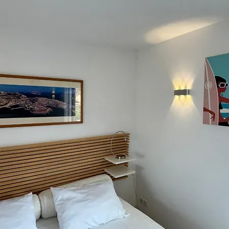 Holiday home La Flibuste Des Goudes: Calanques Seaside Retreat With Gardens *