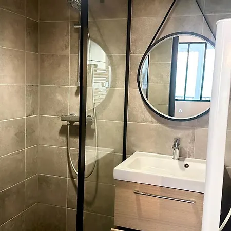 Flc - Charming Parking - 4 Guests Apartment