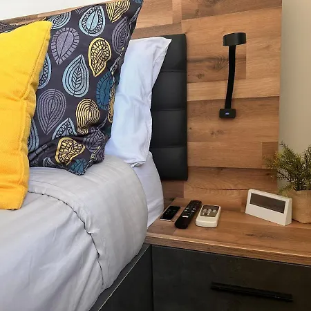 Aj - Stylish Pied-a-terre A La Joliette - Parking * Marseille