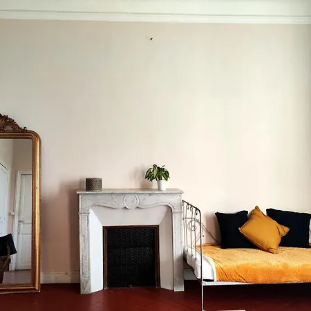 Chez Marcel Guest house *