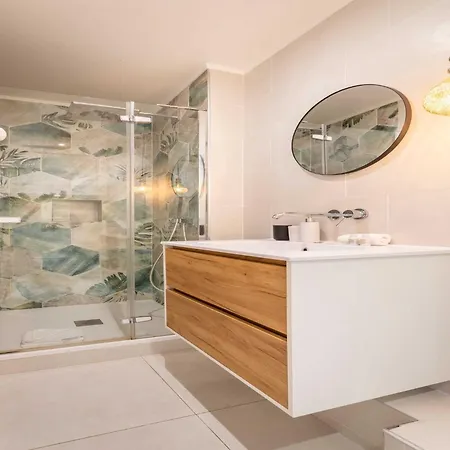 Charming -1br 4p- Notre Dame Du Mont Apartment