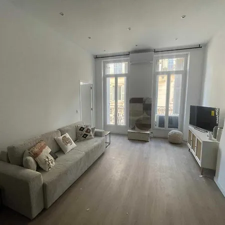Cozy One Bedroom In The Center