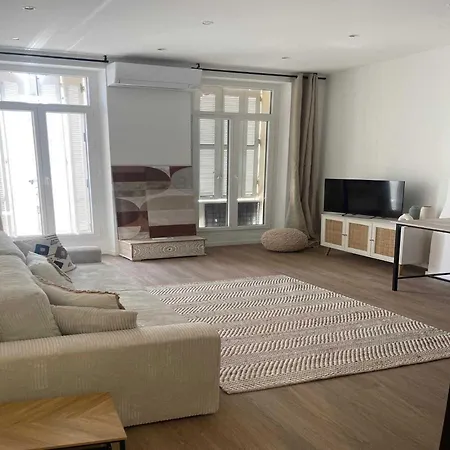 Cozy One Bedroom In The Center Apartment