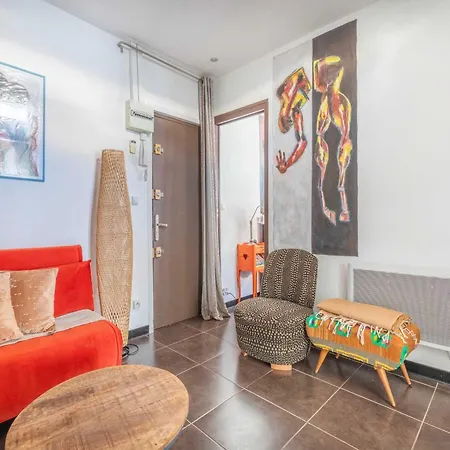 Magnificent With Terrace -1br 4p- *