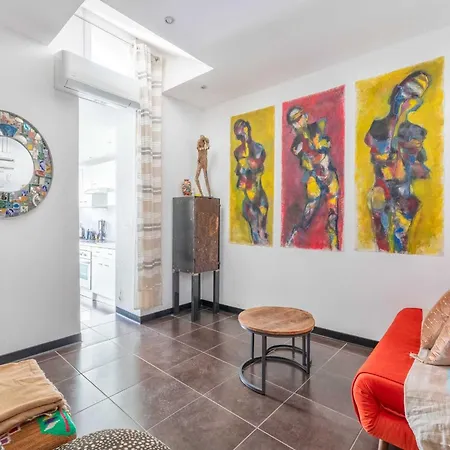 Apartment Magnificent With Terrace -1br 4p- *