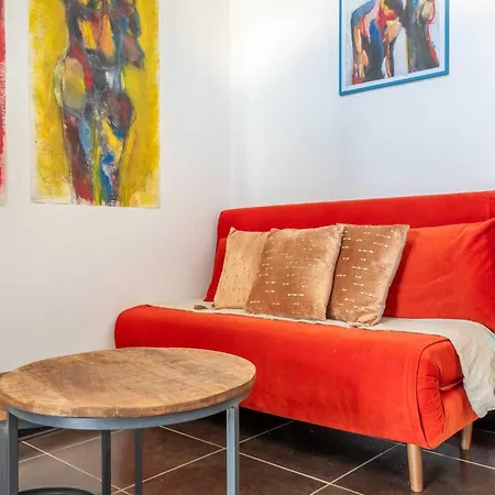 Magnificent With Terrace -1br 4p- Apartment