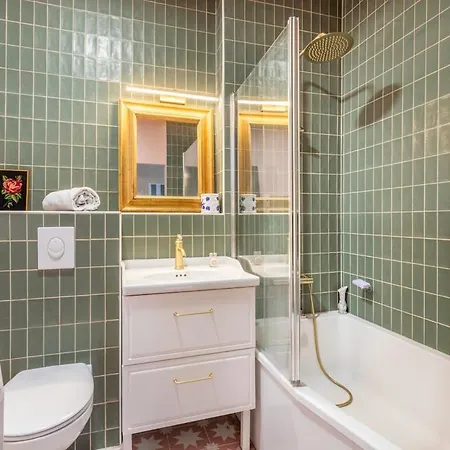 Apartment Colore Proche De La *