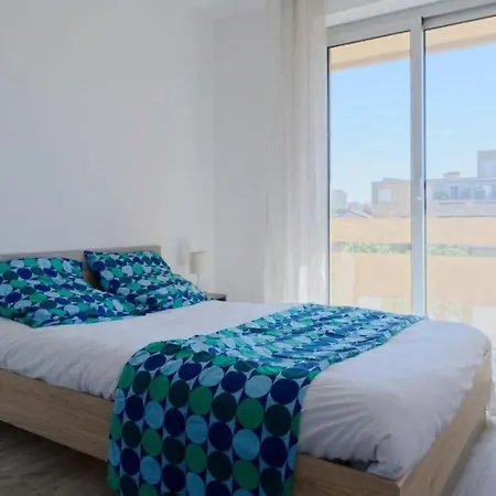 4 8 Personnes St Charles Marseille
