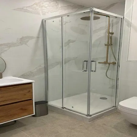 Splendid Renovated For 4p -