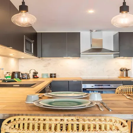 Charming Renovated Apt-1br 4p- Notre Dame Du Mont Apartment