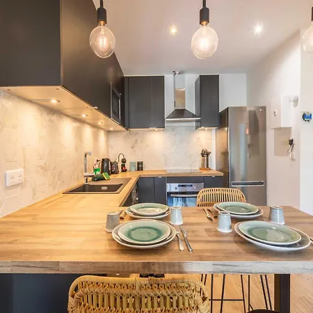 Charming Renovated Apt-1br 4p- Notre Dame Du Mont Apartment