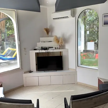 Piscine Confort, Barbecue 4 Etoiles Villa *