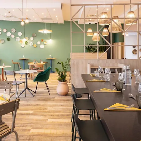 Otel Novotel Centre Euromed 4*