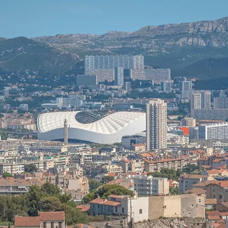 Adira Montgrand 2 Etoiles Marseille