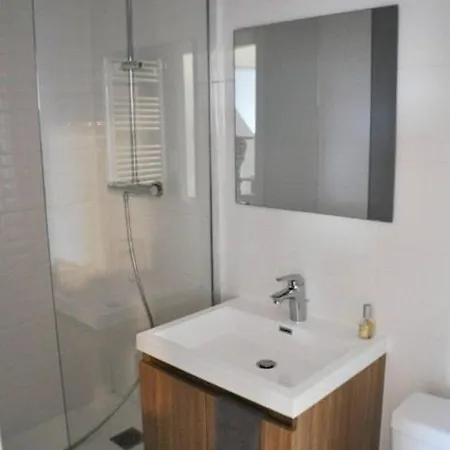 Apartment T2 *