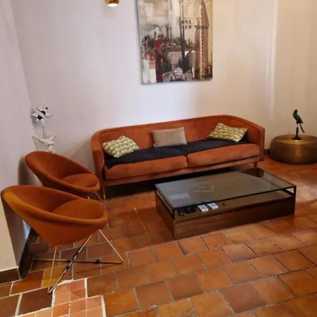 Apartment Centre Ville, Vieux Port 65m2