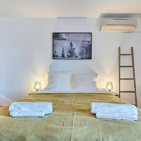 Apartment T2 Duplex Climatise A Endoume Vue Vieux-port *