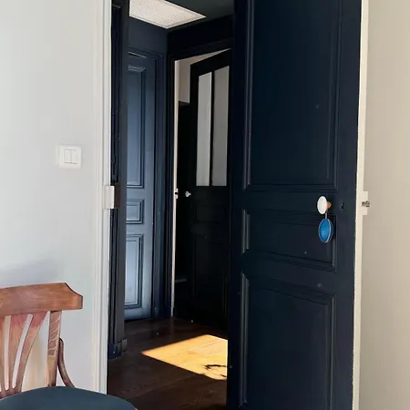 La Maison Vague Bed & Breakfast *