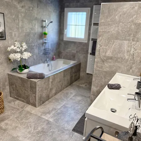 Villa Prestige 5 Etoiles, Piscine, Jacuzzi & Vue - Climatisation Marseille